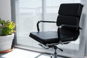 Mesh vs Leather Office Chair: Pros & Cons for Modern Workspaces